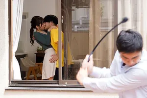 Bác sĩ thôi miên, làm nhục nữ bệnh nhân xinh đẹp