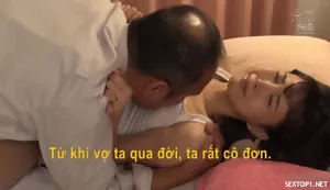 Mẹ kế trừng trị con trai thích ngửi sịp